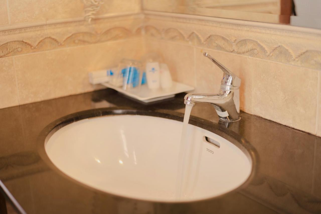 Blue Diamond Apartment Hotel Hanoï Extérieur photo